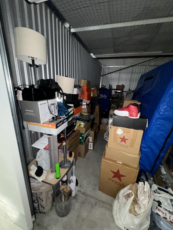 Storage unit auction in hollywood fl at safeguard self storage